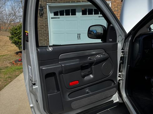 Used 2004 Dodge Ram 1500 Truck 2WD Regular Cab image 12