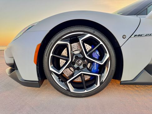 Used 2023 Maserati MC20 Spyder RWD image 29