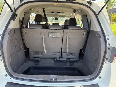 Used 2015 Honda Odyssey Touring Elite image 19