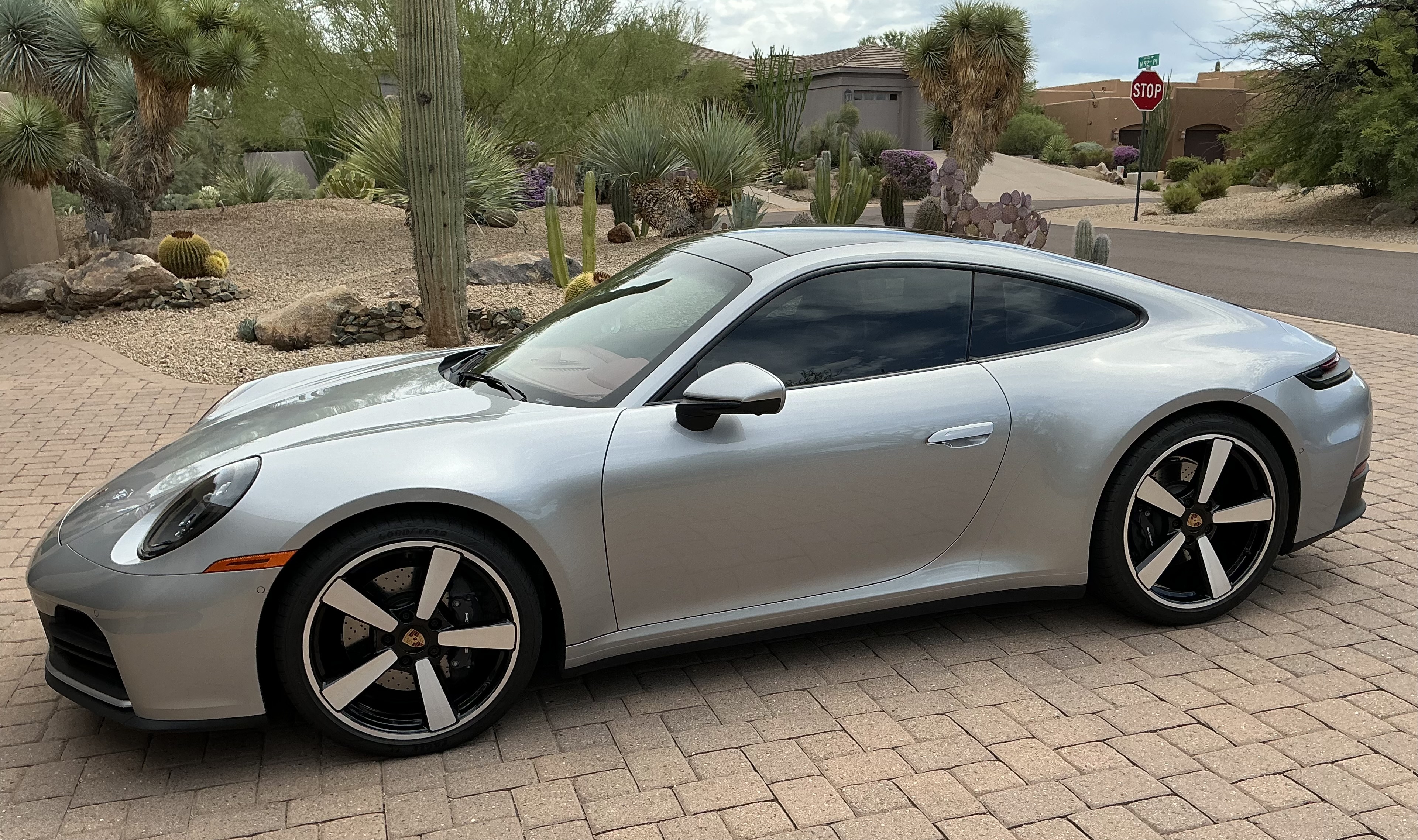 Used 2025 Porsche 911 Carrera T RWD image 5