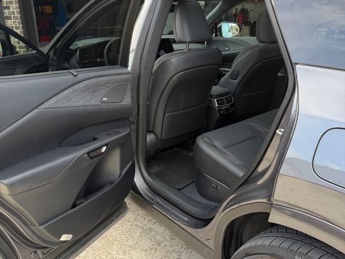 Used 2026 Lexus RX 450h AWD w/ Convenience Package image 8