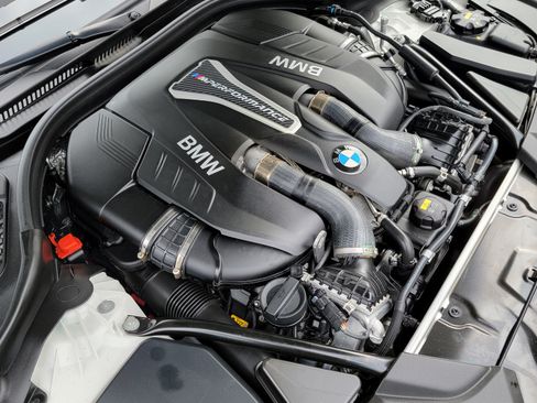 Used 2019 BMW M550i xDrive AWD/4WD image 4
