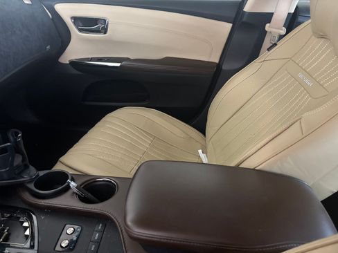 Used 2016 Toyota Avalon XLE Plus image 13