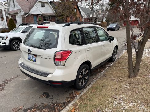Used 2018 Subaru Forester 2.5i w/ Alloy Wheel Package image 5