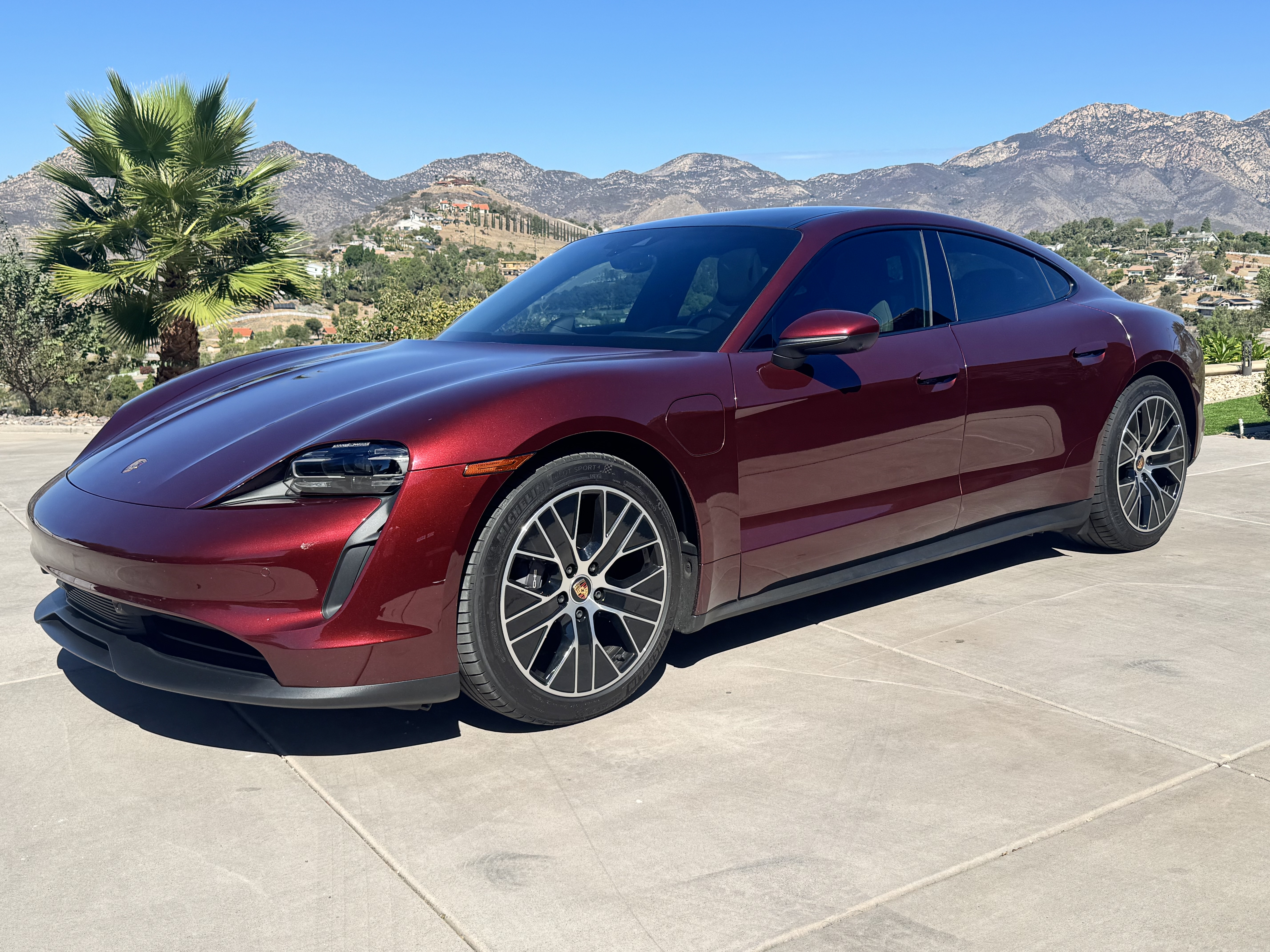 Used 2021 Porsche Taycan RWD image 1