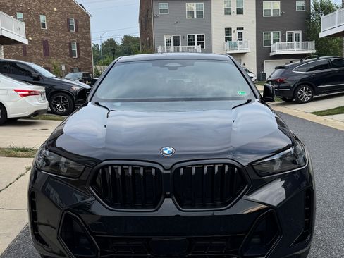 Used 2026 BMW X6 xDrive40i w/ Climate Comfort Package image 5