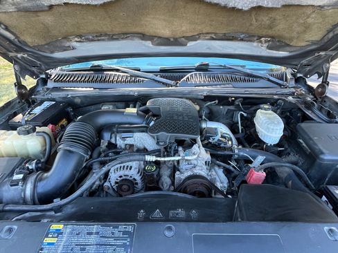 Used 2004 Chevrolet Silverado 2500 LS w/ Heavy-Duty Power Package image 15