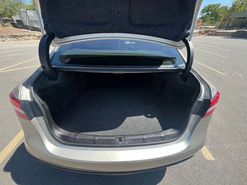 Used 2013 Toyota Avalon Limited image 22