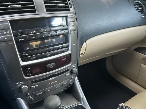 Used 2008 Lexus IS 250 w/ Preferred Accessory Pkg RWD image 15