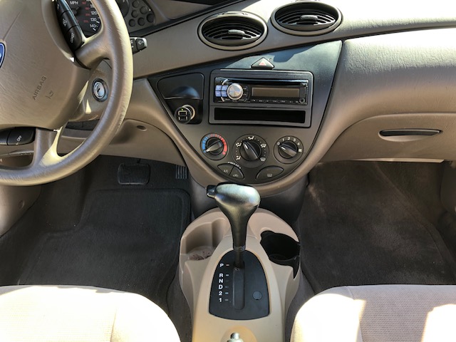 Used 2002 Ford Focus SE FWD image 16