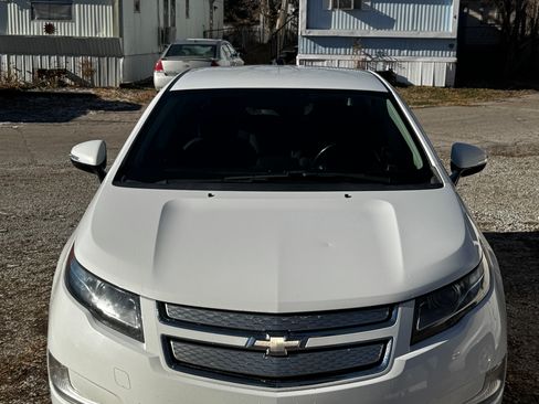 Used 2015 Chevrolet Volt image 1