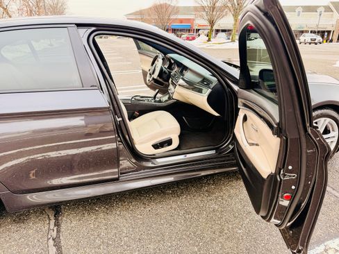 Used 2014 BMW 528i xDrive Sedan image 11