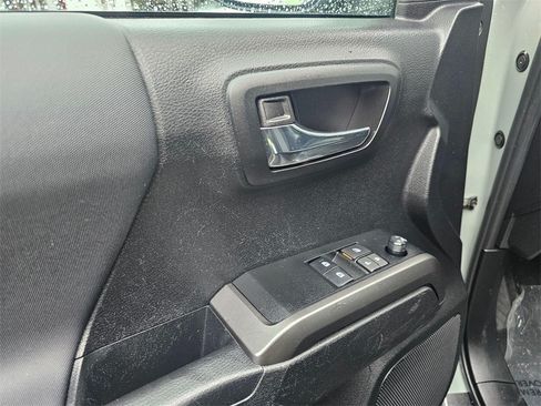 Used 2022 Toyota Tacoma TRD Sport w/ TRD Premium Sport Package image 16