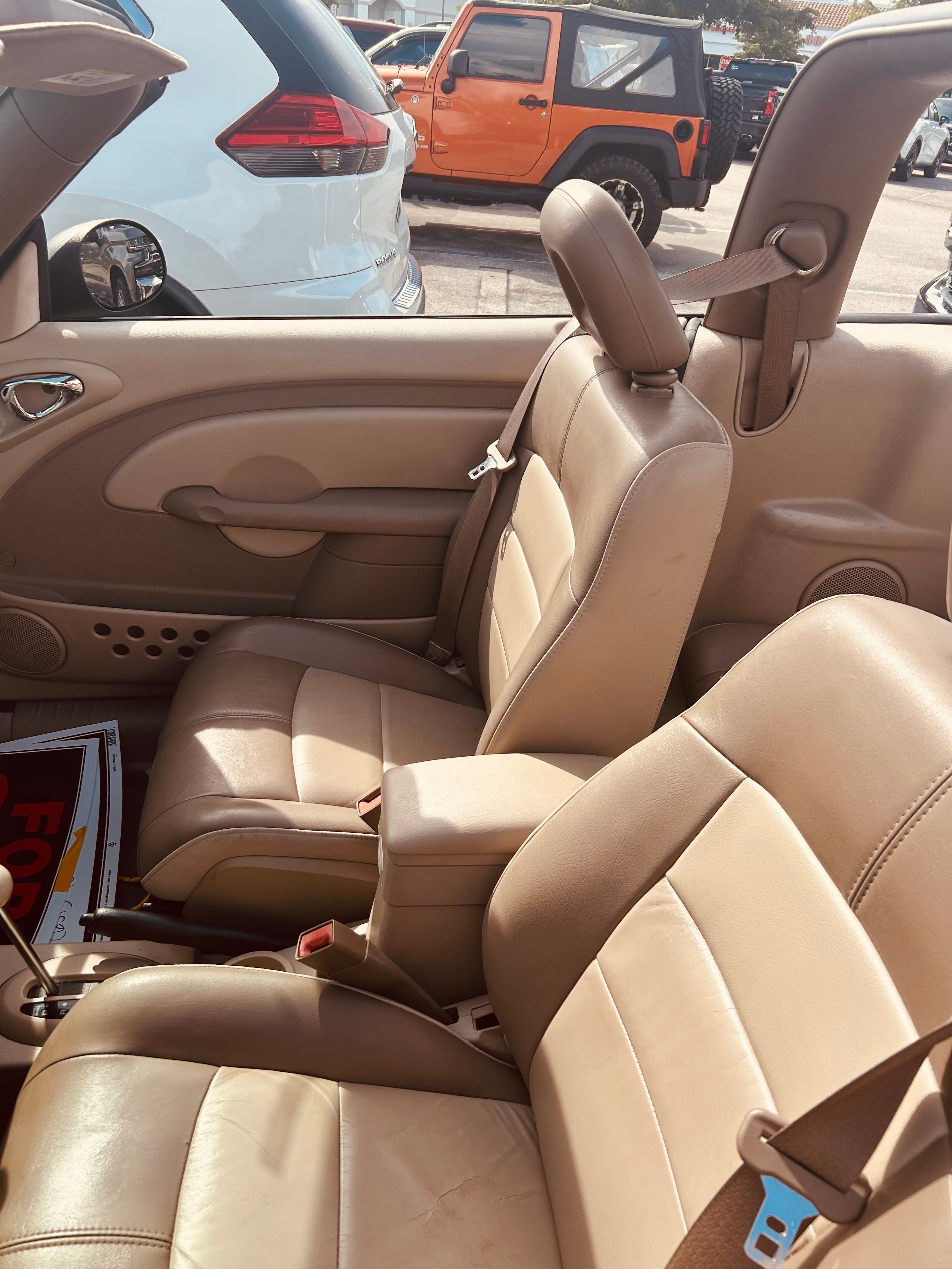 Used 2008 Chrysler PT Cruiser Convertible FWD image 13