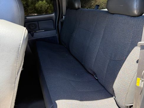 Used 2005 Chevrolet Silverado 1500 W/T RWD image 12