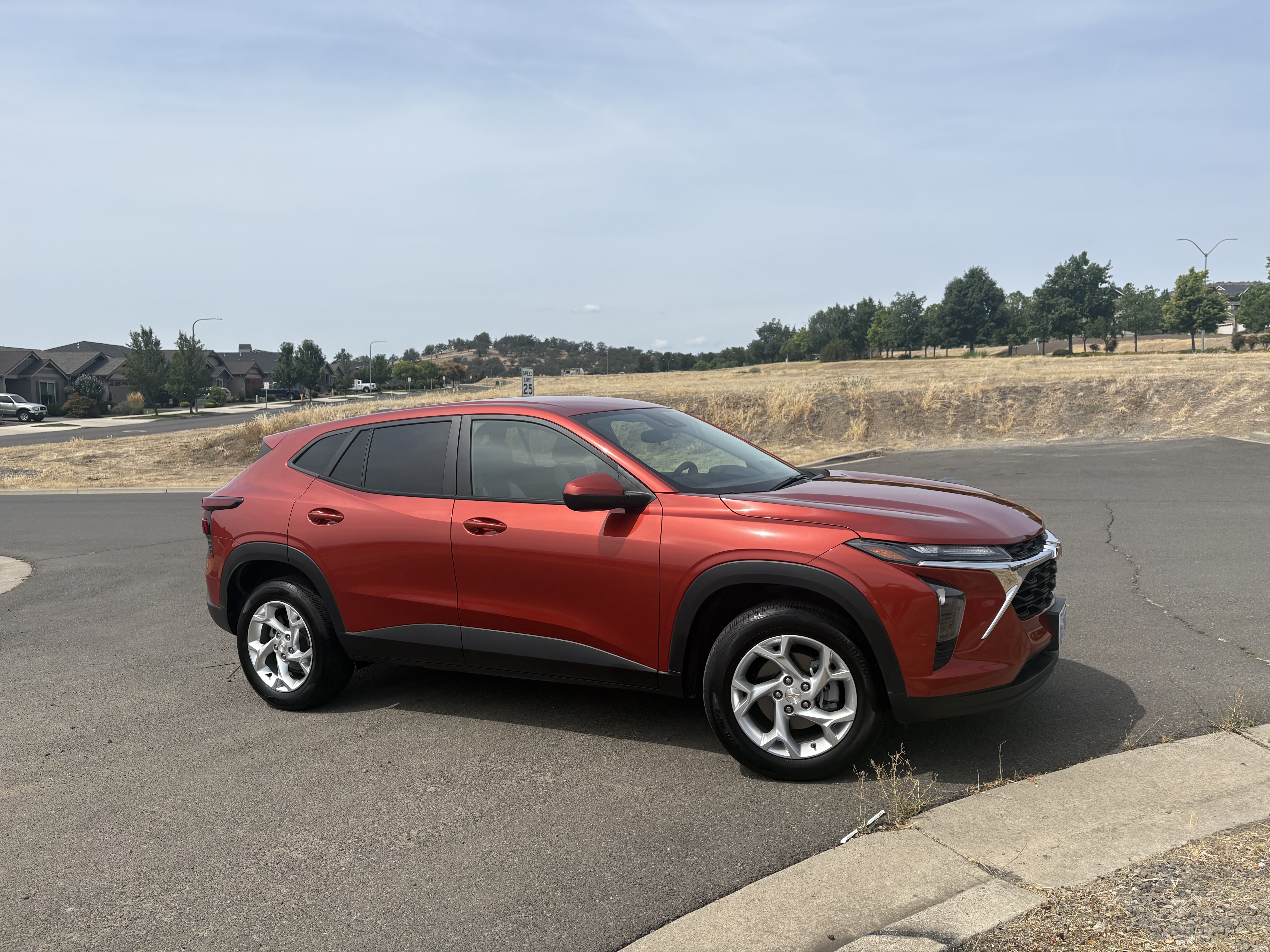 Used 2024 Chevrolet Trax LS w/ LS Convenience Package FWD image 13