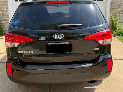 Used 2014 Kia Sorento LX image 4