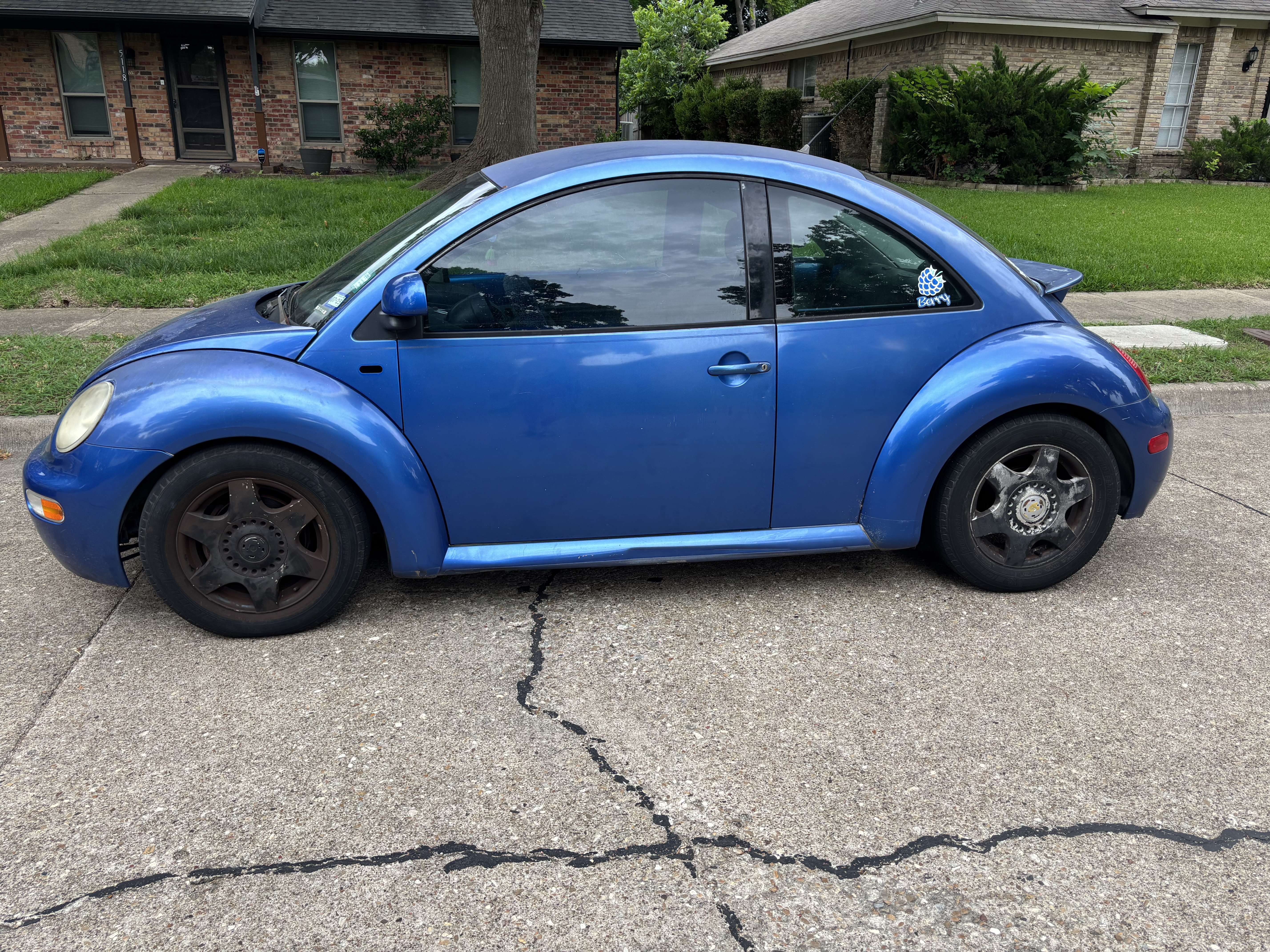 Used 1999 Volkswagen Beetle GLS FWD image 5