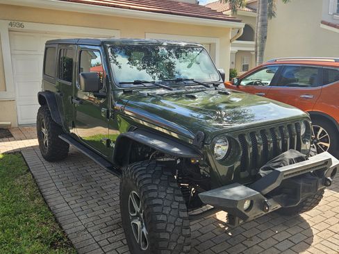 Used 2020 Jeep Wrangler Unlimited Sport S image 2