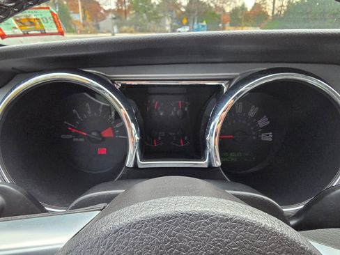 Used 2006 Ford Mustang Premium image 23