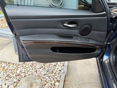 Used 2011 BMW 328i xDrive Sedan image 6