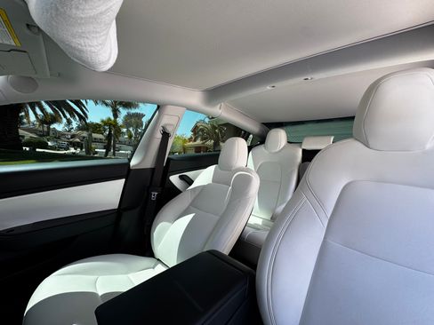 Used 2019 Tesla Model 3 Standard Range RWD image 15