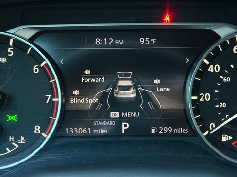 Used 2021 Nissan Rogue S FWD image 13