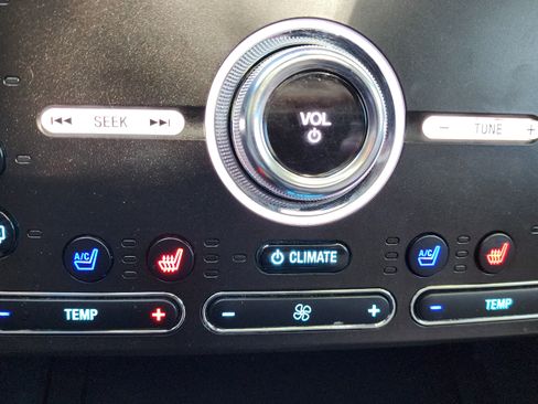 Used 2017 Ford Explorer Limited w/ Equipment Group 301A image 17