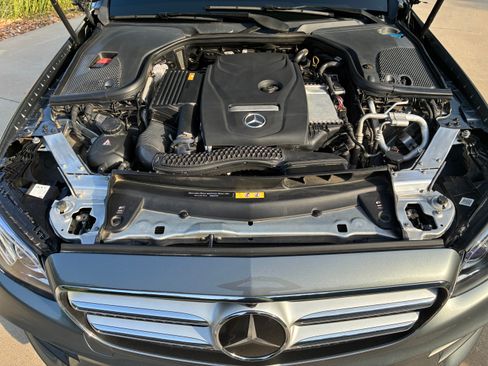 Used 2017 Mercedes-Benz E 300 image 25