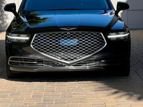 Used 2022 Genesis G90 3.3T Premium image 4