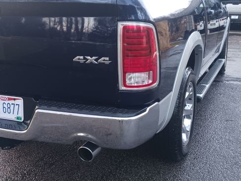 Used 2014 RAM 1500 Laramie w/ Convenience Group image 9