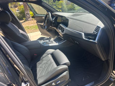 Used 2023 BMW X5 xDrive40i w/ Premium Package AWD/4WD image 12