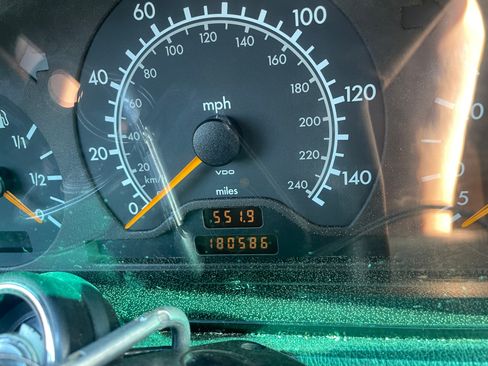 Used 1997 Mercedes-Benz C 230 C 230 Sedan 4D image 10