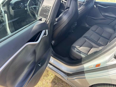 Used 2018 Tesla Model S 75D image 18