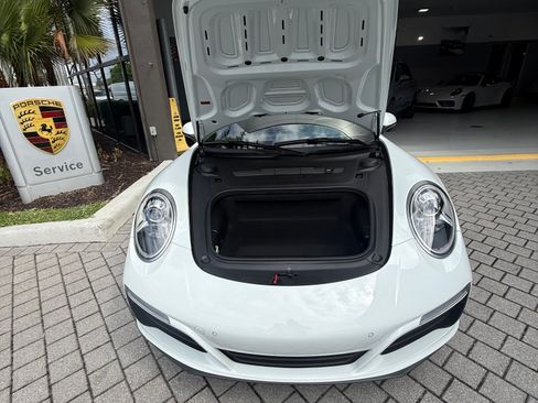 Used 2018 Porsche 911 Carrera image 2