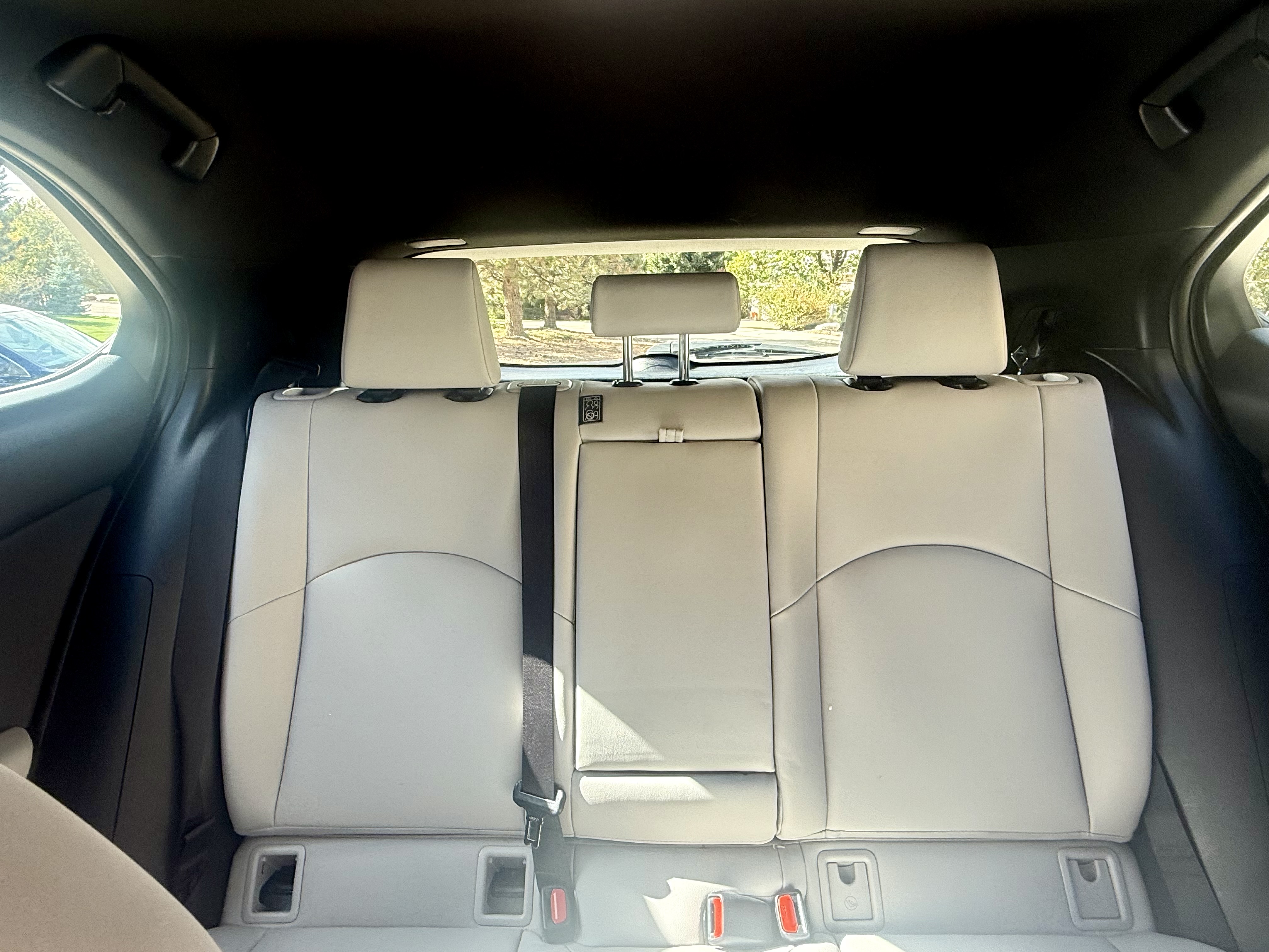Used 2022 Lexus UX 250h w/ Premium Package AWD/4WD image 16