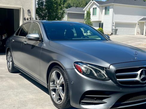 Used 2017 Mercedes-Benz E 300 4MATIC image 1