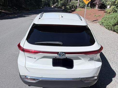 Used 2021 Toyota Venza XLE w/ Softex Package AWD/4WD image 27