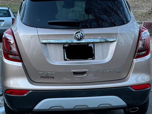 Used 2018 Buick Encore Preferred image 4