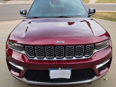 Used 2023 Jeep Grand Cherokee Summit w/ Advanced Protech Group IV image 1