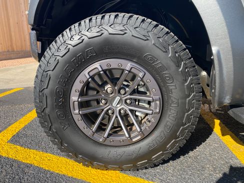 Used 2020 Ford F150 Raptor w/ Equipment Group 802A Luxury AWD/4WD image 21
