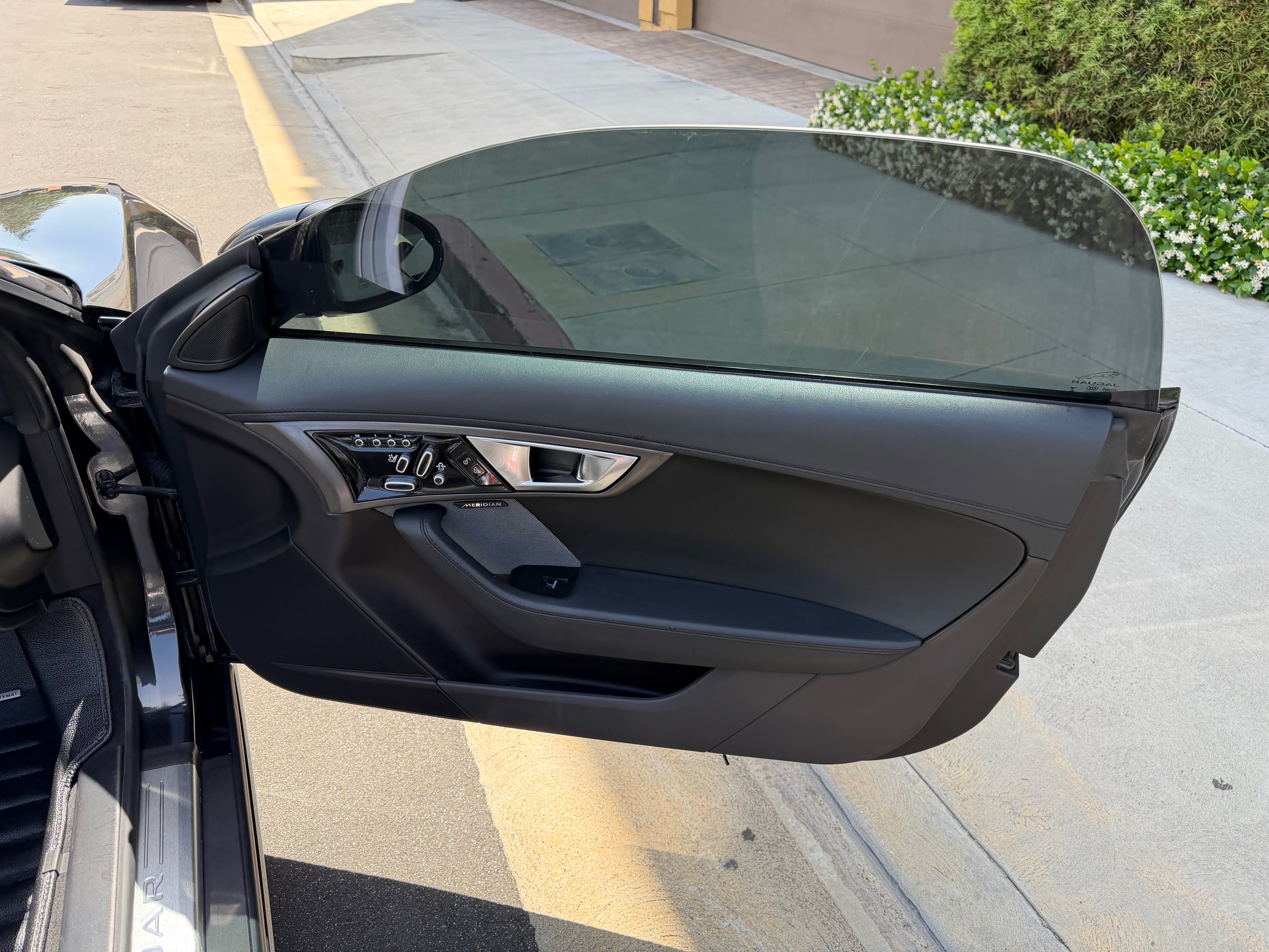 Used 2014 Jaguar F-TYPE Convertible RWD image 22