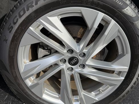 Used 2022 Audi Q7 3.0T Prestige image 27