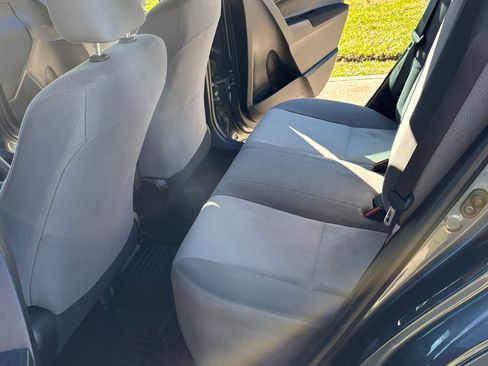 Used 2015 Toyota Corolla L image 9