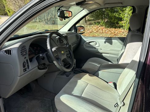 Used 2009 Chevrolet TrailBlazer LT image 11