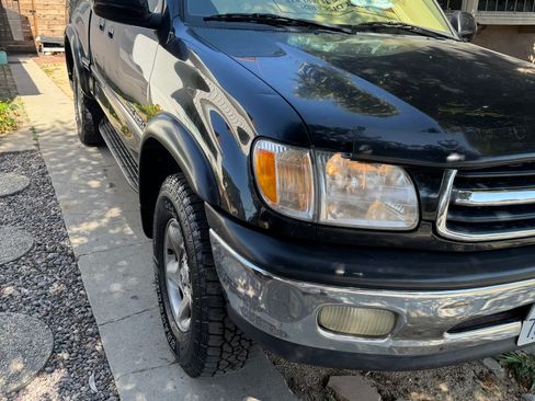 Used 2000 Toyota Tundra Limited AWD/4WD image 10