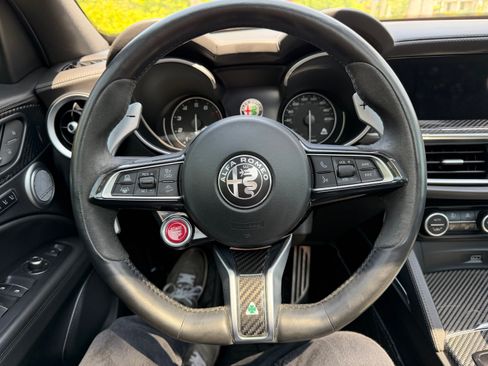 Used 2022 Alfa Romeo Stelvio Quadrifoglio w/ Active Assist Plus Package AWD/4WD image 18