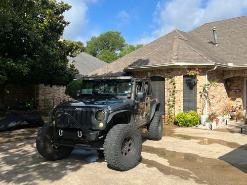 Used 2010 Jeep Wrangler Unlimited Sport image 13
