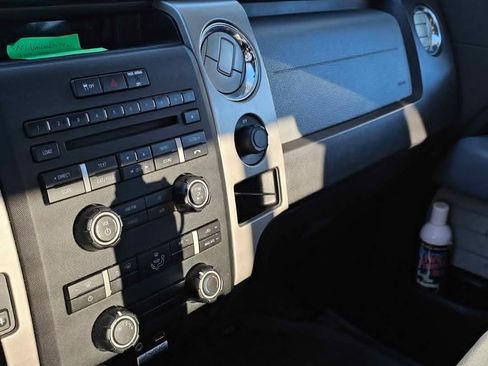 Used 2012 Ford F150 XLT w/ XLT Chrome Pkg image 16