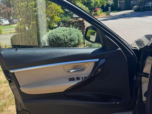 Used 2017 BMW 330i xDrive Sedan image 14